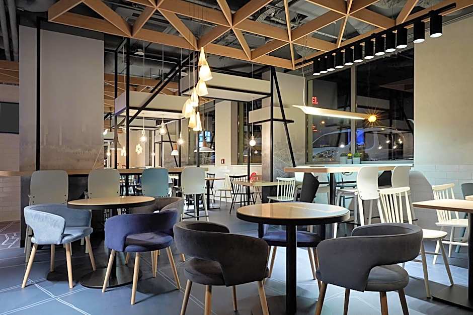 B&B Hotel Warszawa-Okęcie