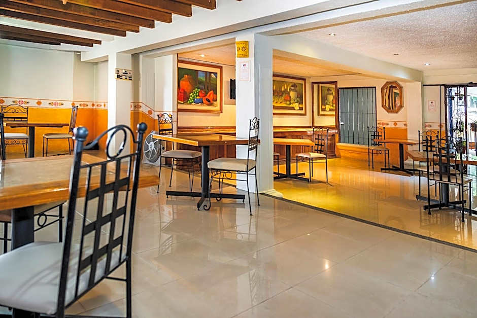 Capital O Hotel Central