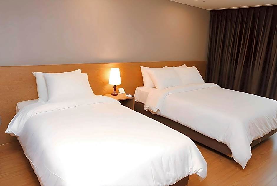 Petro Hotel