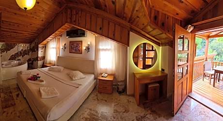 Junior Suite with Balcony