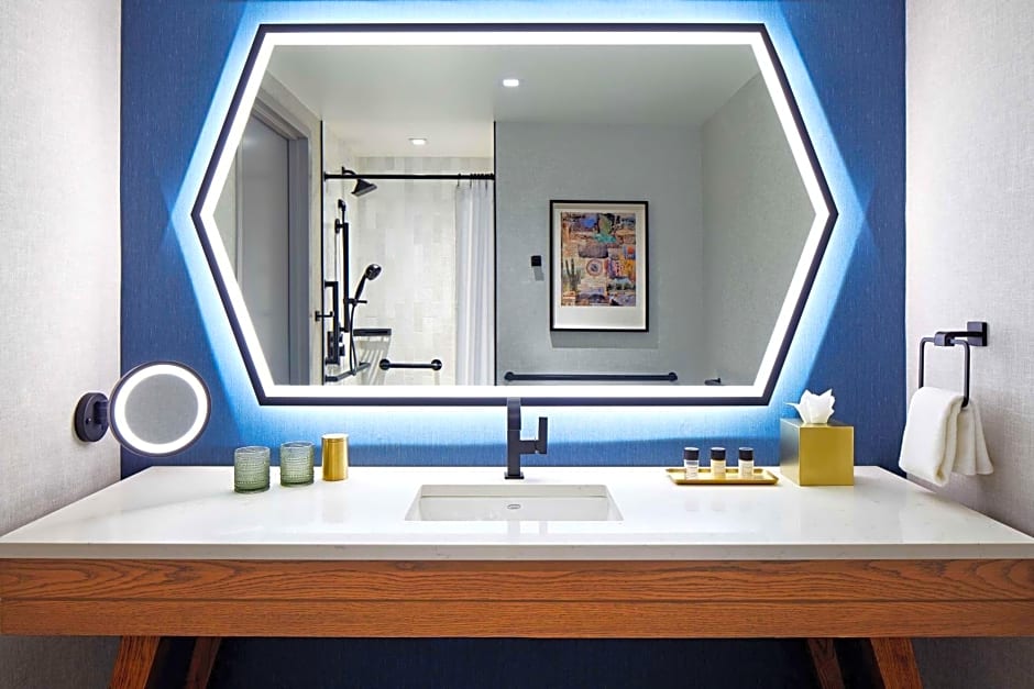Senna House Scottsdale, Curio Collection by Hilton