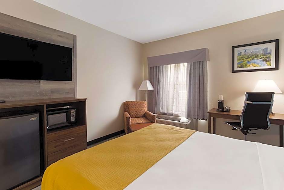 Best Western Crossroads Inn