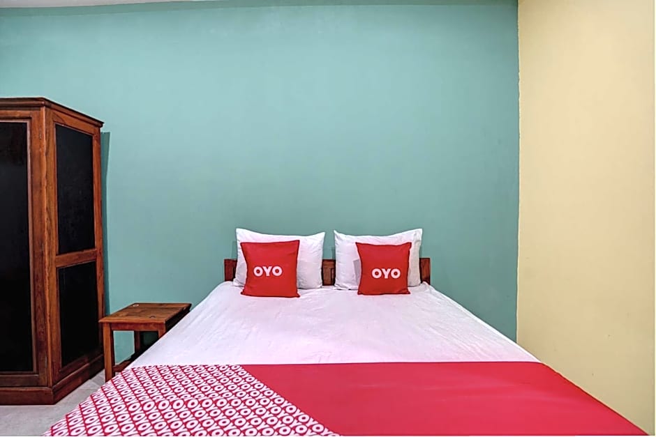 Hotel O Sahabat Syariah Near Plasa Telkom Bawean