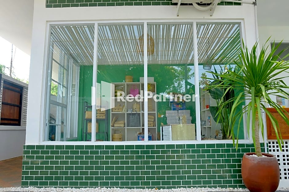 Pringgading Surf Camp Bengkulu Mitra RedDoorz