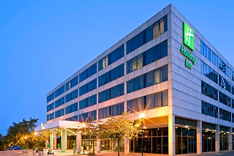 Holiday Inn Milton Keynes Central By IHG