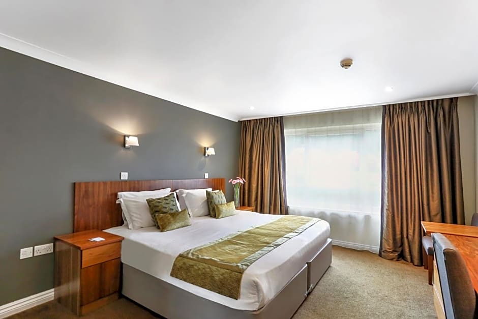 Stoke By Nayland Golf & Spa Hotel