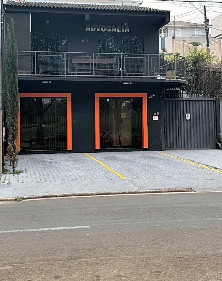 Studio com quarto e banheiro em frente ao Parque do Lago Acomoda até 2 pessoas 1 cama