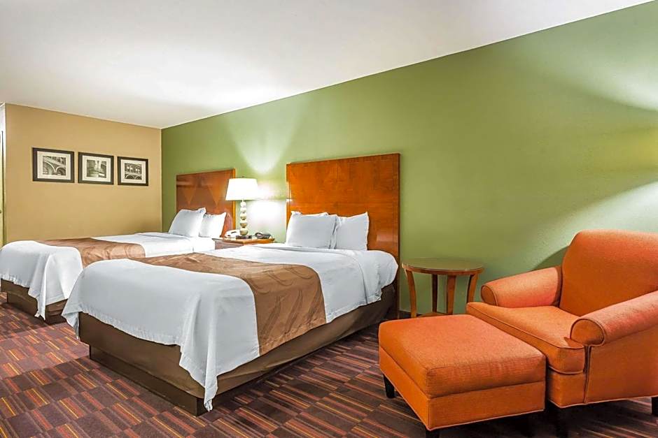 Quality Inn & Suites near Robins Air Force Base