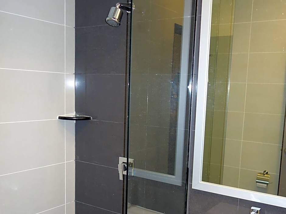 One Avenue Hotel (IJM)