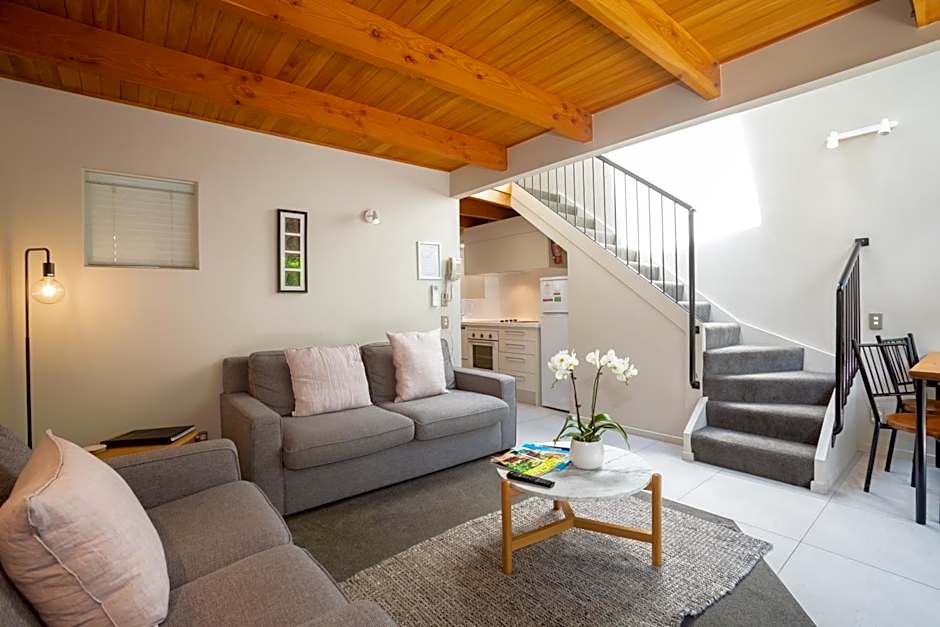 Cranbury Court Apartments