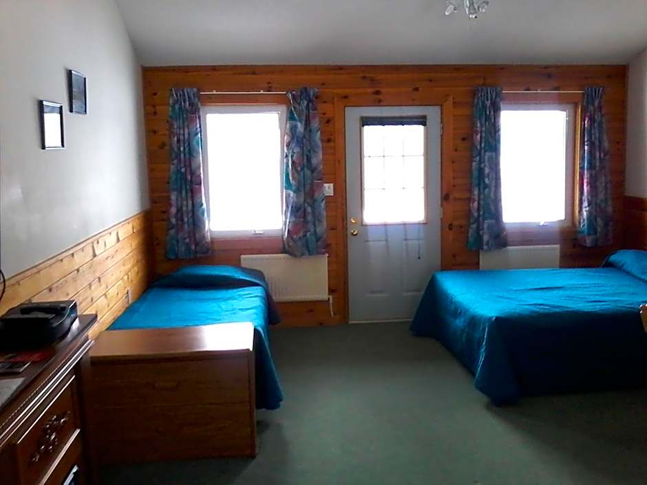 Quiet Bay Inn & Café