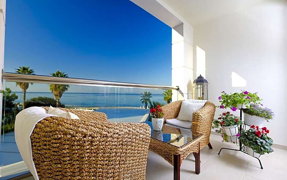 Elinotel Apolamare Hotel