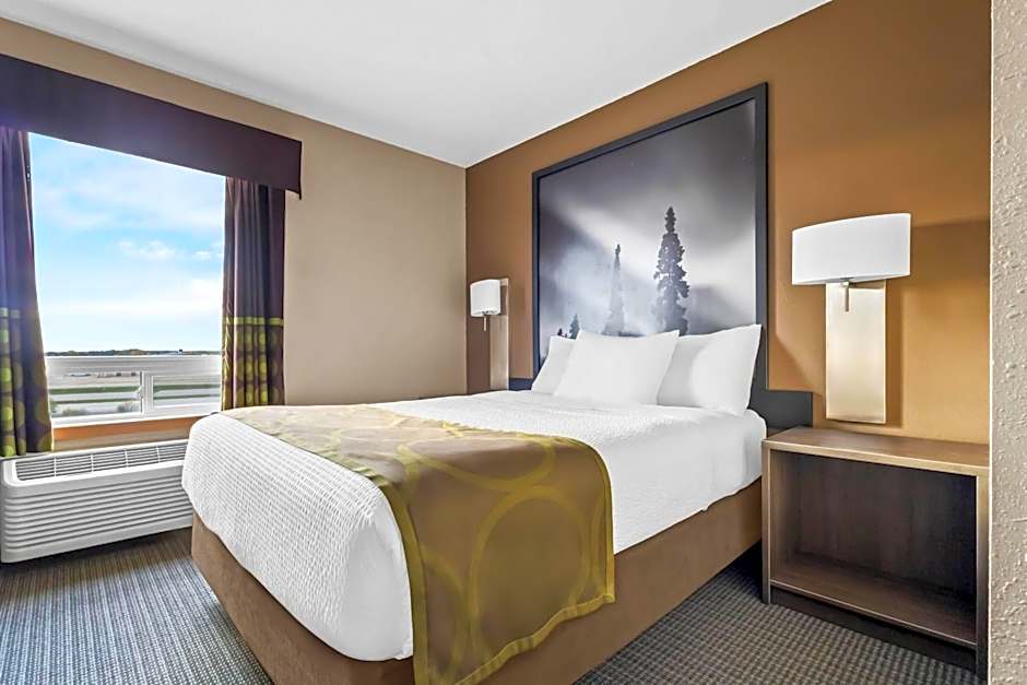 Super 8 by Wyndham Prince Albert