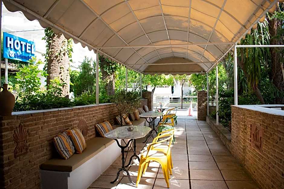 Stefanakis Hotel & Apartments