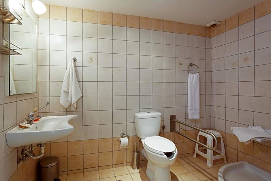 Fotis Studios Apartments