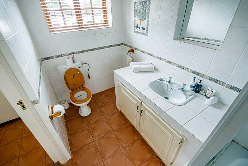 Hoyohoyo Koeltehuis Farm Lodge