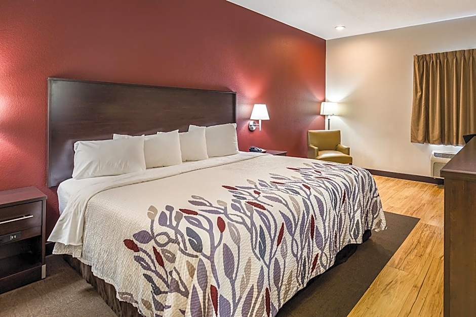 Red Roof Inn St Louis - Troy, IL