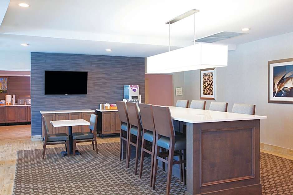 La Quinta Inn & Suites by Wyndham Williamsburg Historic Area