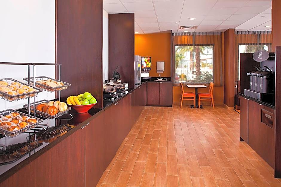 Fairfield Inn & Suites by Marriott Houston Hobby Airport