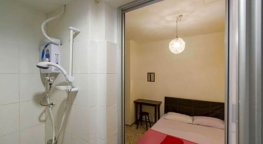 Cocoa Mews Cafe & Home