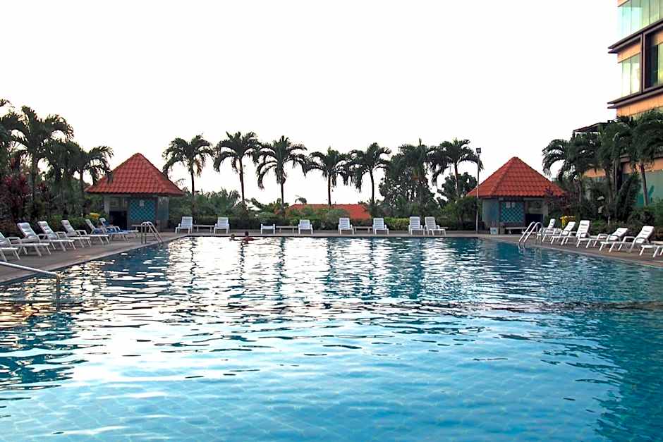 View Talay 6 by Pat 42