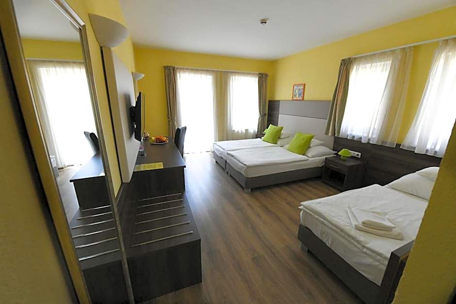 Jade Hotel-Ezüsthíd Hotel