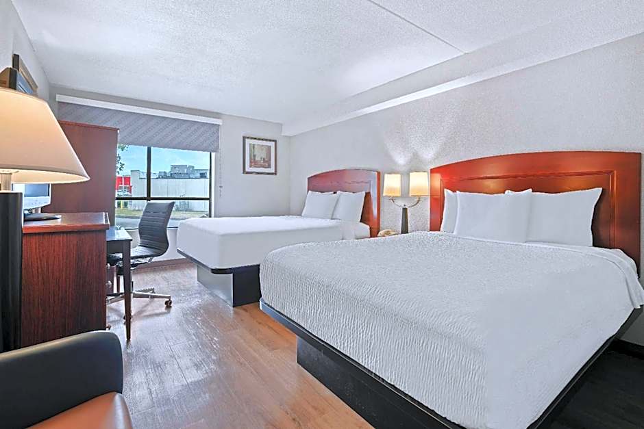 Days Inn by Wyndham Utica