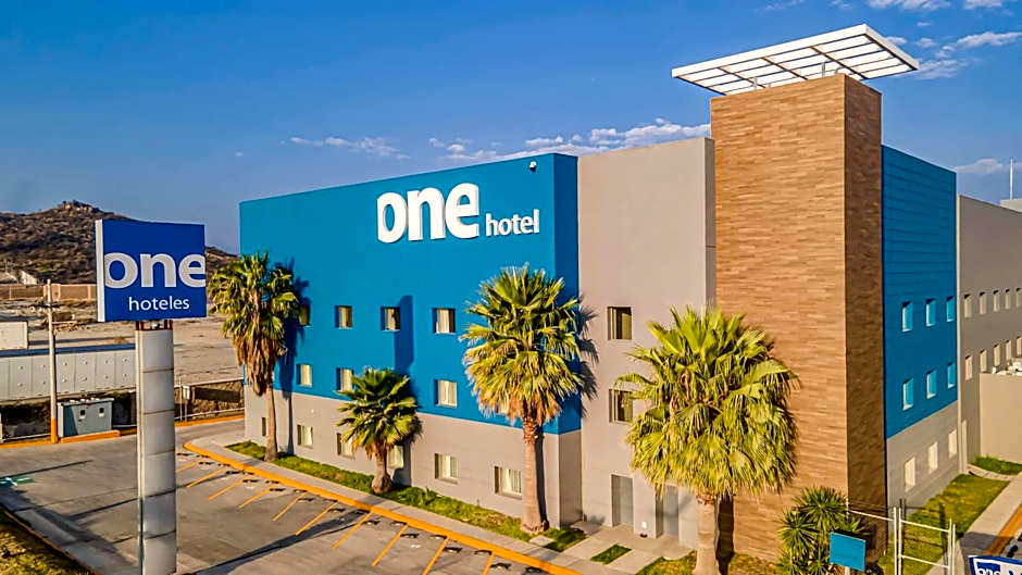 One Saltillo Aeropuerto