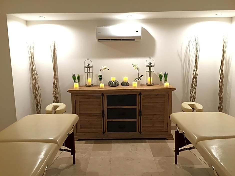 Oceano Boutique Hotel & Gallery