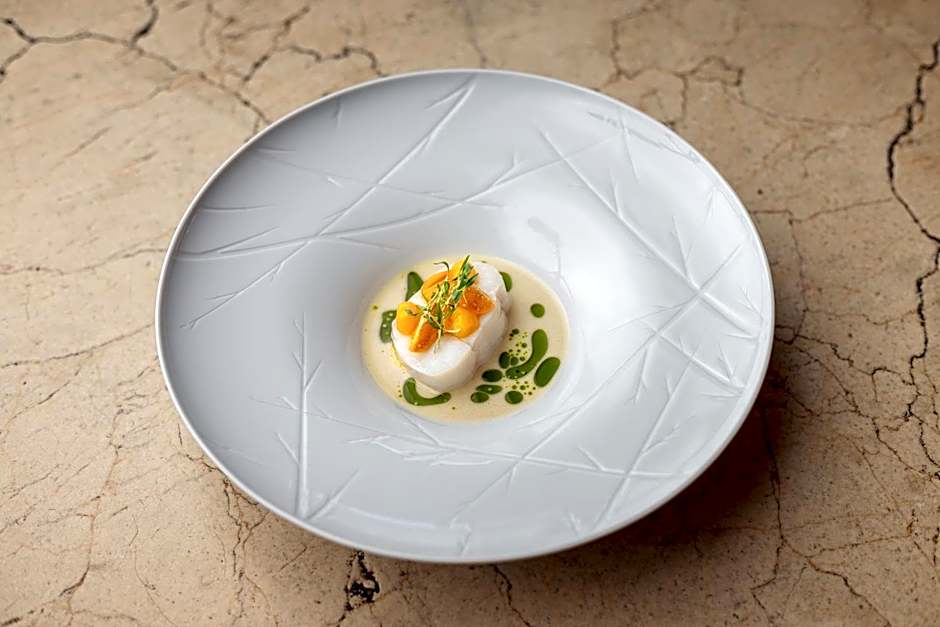 Iris Porsche Hotel & Restaurant