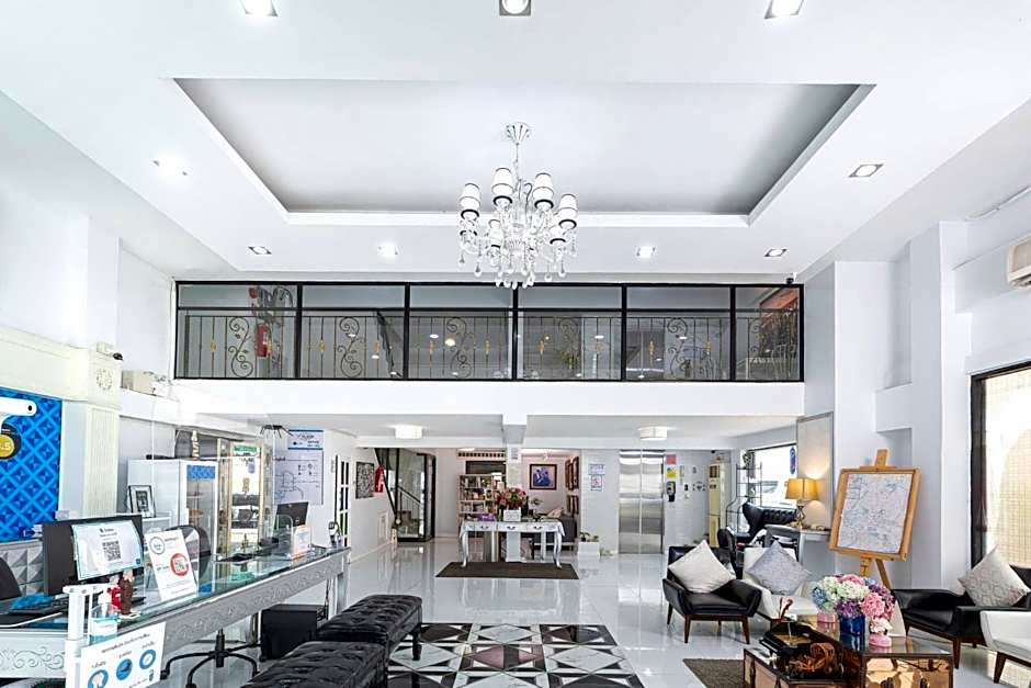 Bed by City Surawong Patpong
