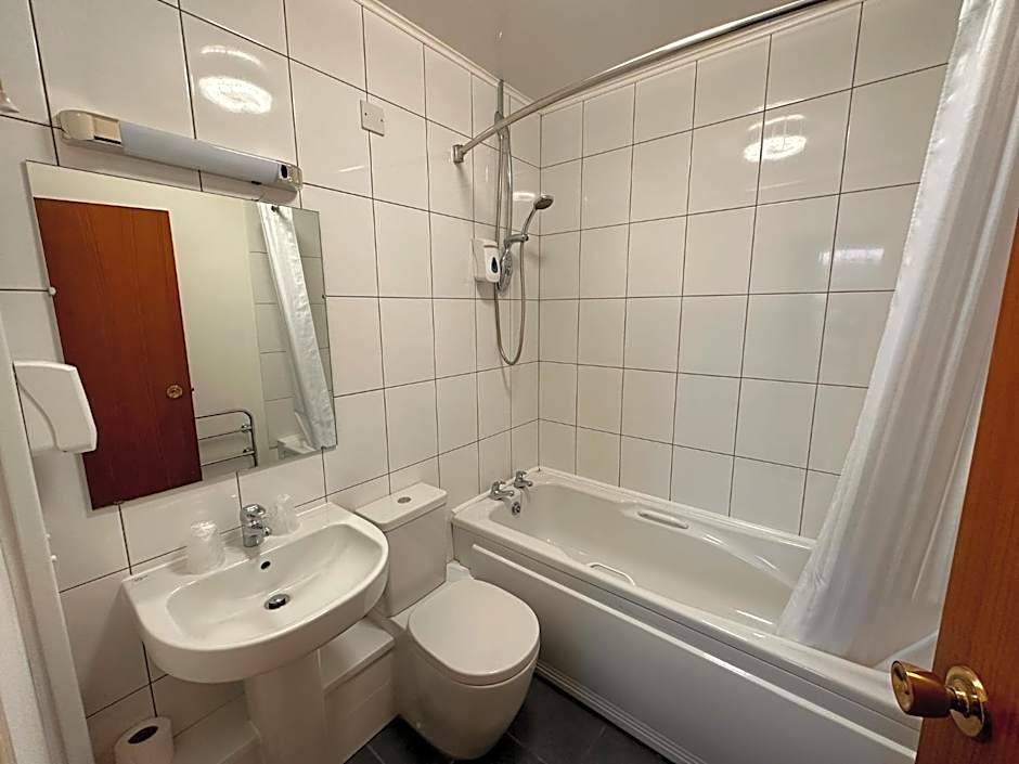 Pine Lodge Hotel & Restaurant Mansfield