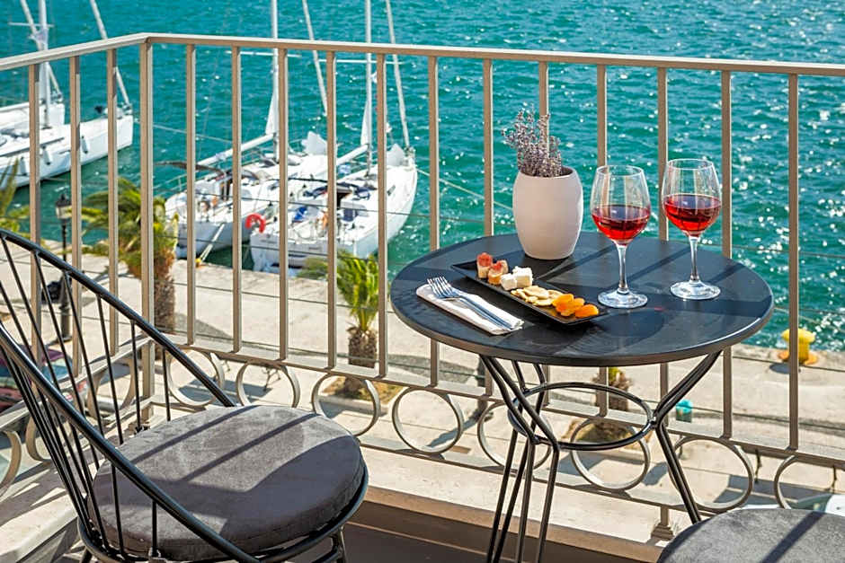Argostoli Marina Suites
