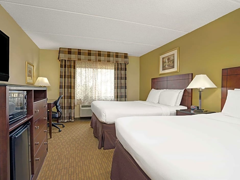 Super 8 by Wyndham Monticello