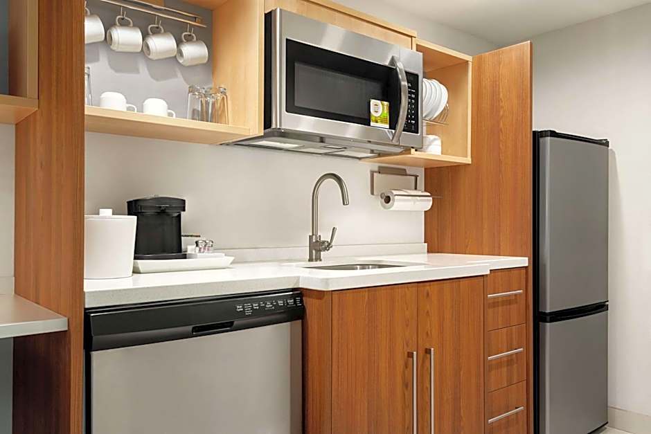 Home2 Suites by Hilton Woodbridge Potomac Mills