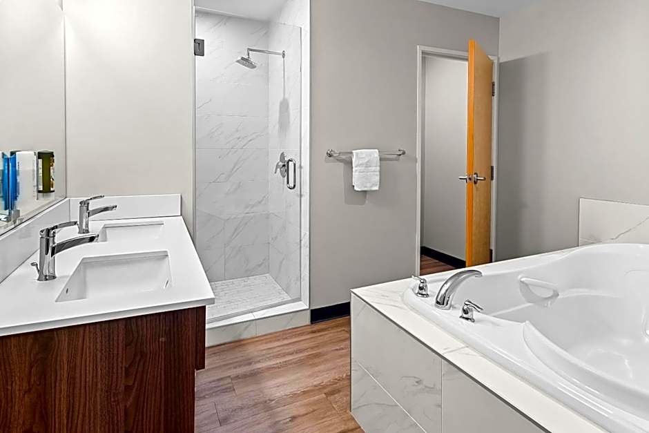 Park Inn by Radisson, Kelowna