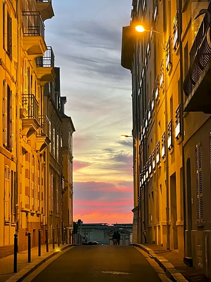 TOWNHOUSE TROUVILLE - Appart'Hotel & Studios