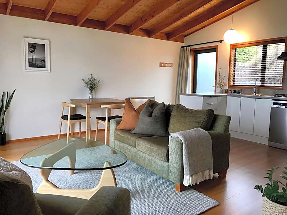 Adrift In Golden Bay- Absolute Beachfront Villas