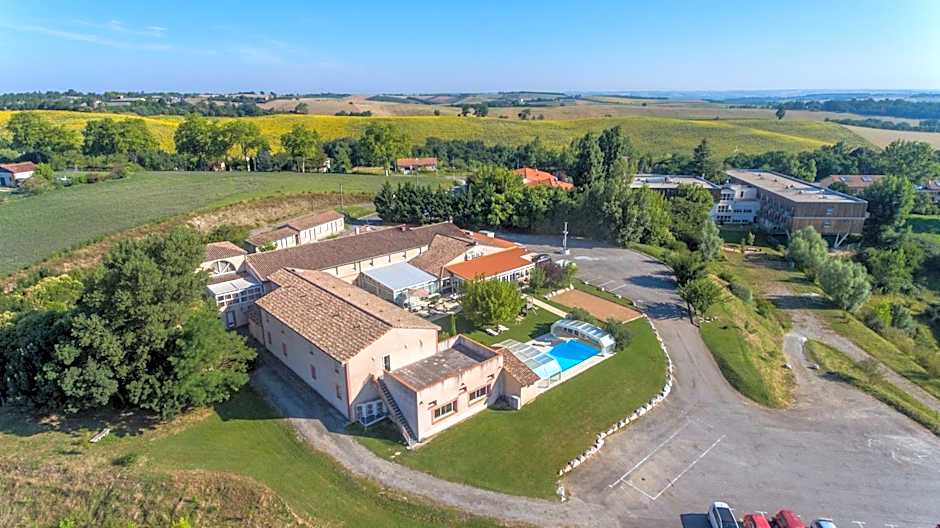 Logis Hôtel - Auberge du Pastel - Hôtel 3 étoiles et Restaurant