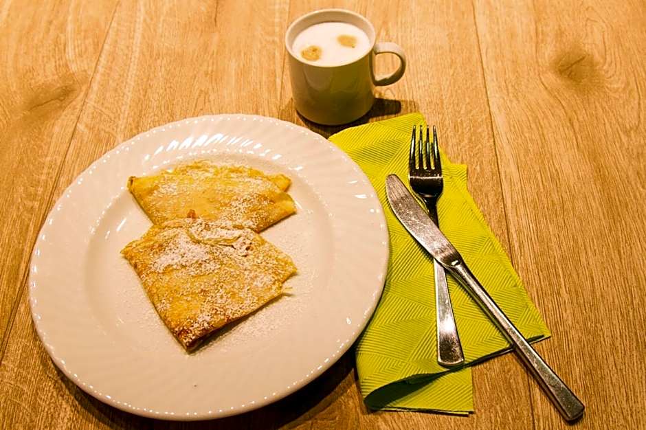 Domos Native Guest House