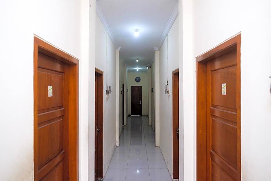 RedDoorz Syariah near Pakuwon Mall Jogja