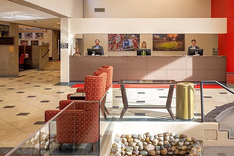 Gateway Hotel And Conference Center