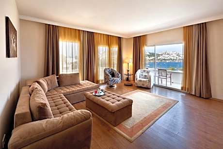 Suite with Sea View