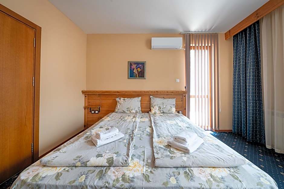 Kap House Family Hotel