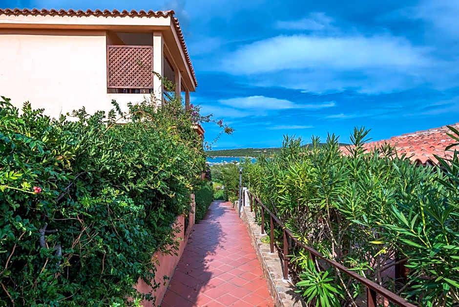 Baia de Bahas Residence