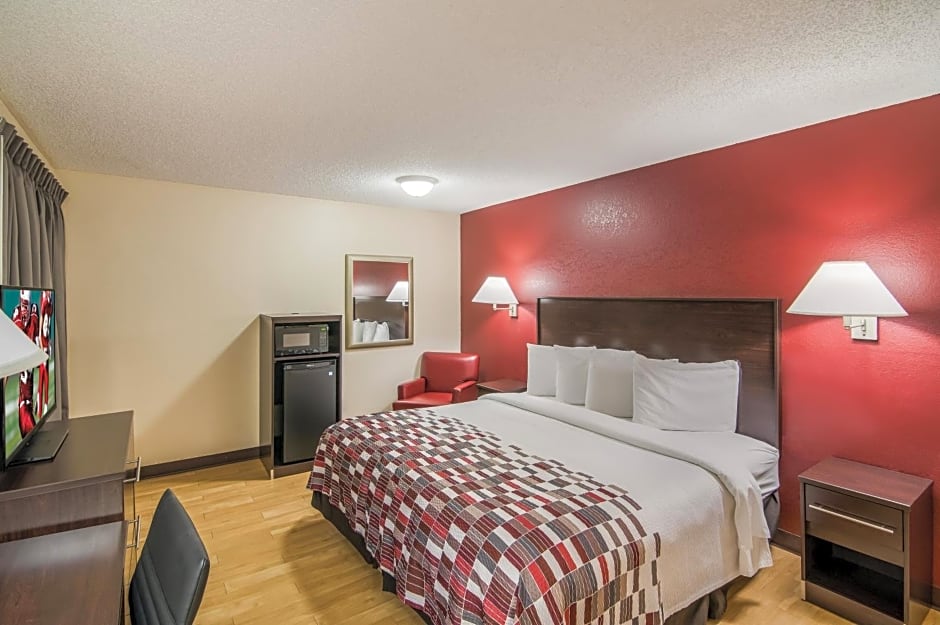 Red Roof Inn & Suites Pensacola East - Milton