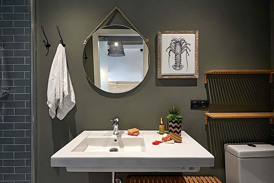 AinB Eixample-Miro Apartments