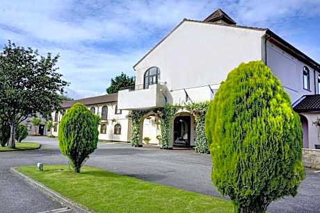 Widnes Halton Everglades Park Hotel