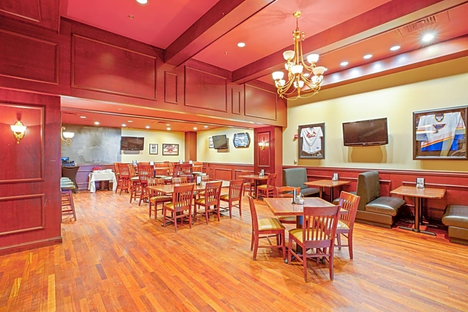 OYO Hotel St Louis Downtown City Center MO