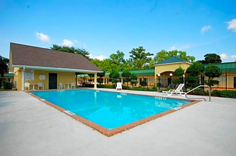 Best Western Forest Inn